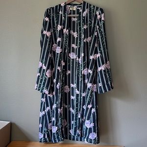 Women’s Jorja kimono; size med